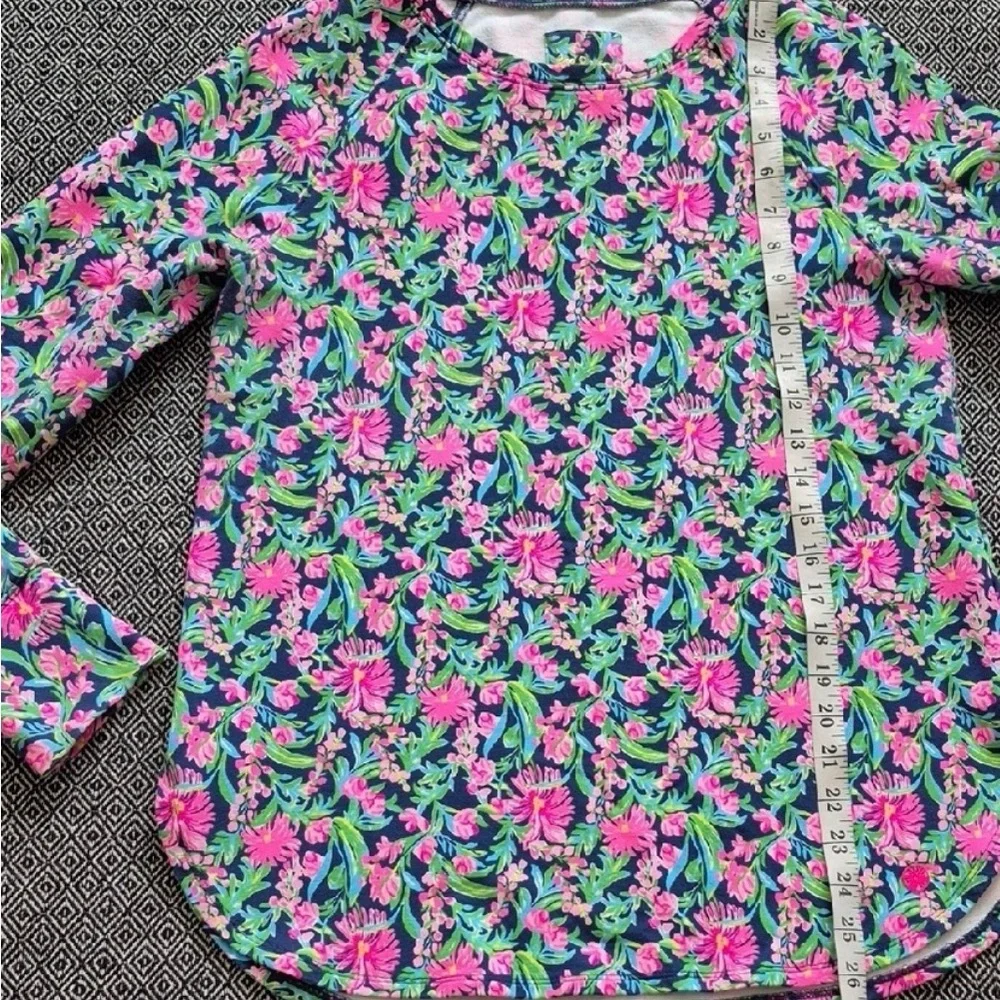 💕EUC Lilly Pulitzer Pink and Green Floral Long Sleeve Blythe Pullover - Picture 6 of 8